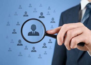 Infosys hires 11,900 freshers in FY24, a significant drop from previous fiscal