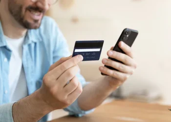 Starting July 1, credit card bill payments through Cred & PhonePe could encounter difficulties