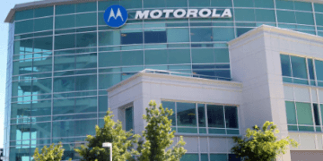 Motorola Razr Series unveils enhanced experience with new AI integration powered by Google Cloud