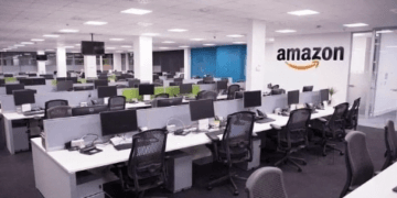 Amazon mandates full-time office return next year