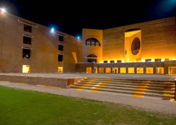 IIM-A Executive MBA programme faces slowdown pangs, salary drops to 6-year low