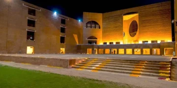 IIM-A Executive MBA programme faces slowdown pangs, salary drops to 6-year low