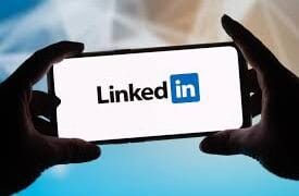 LinkedIn launches AI feature to help job seekers & recruiters