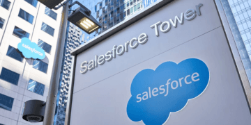 Salesforce cuts jobs and hires for AI expansion
