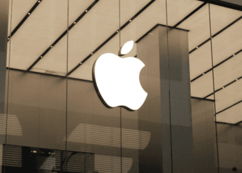 Apple plans major overhaul of software and interface