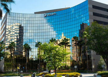 Zoom Communications Q1 FY26 financial highlights