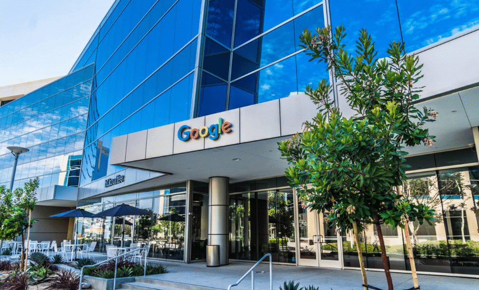 Google opens Waltham Cross Data Centre as part of two-year £5 billion investment in the UK