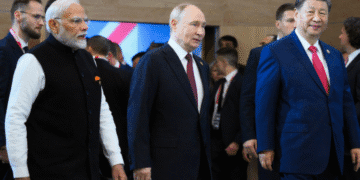 Trump urges EU to impose 100% tariffs on China and India to pressure Putin