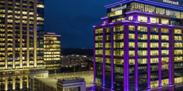 Honeywell Q3 earnings surge 32% YoY, full-year outlook upgraded