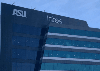Infosys adds over 8,000 employees and plans to hire more