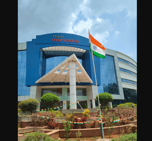 Tech Mahindra Q2: EBIT ₹1,699 Cr, New Deals USD 816 Mn, Interim Dividend ₹15