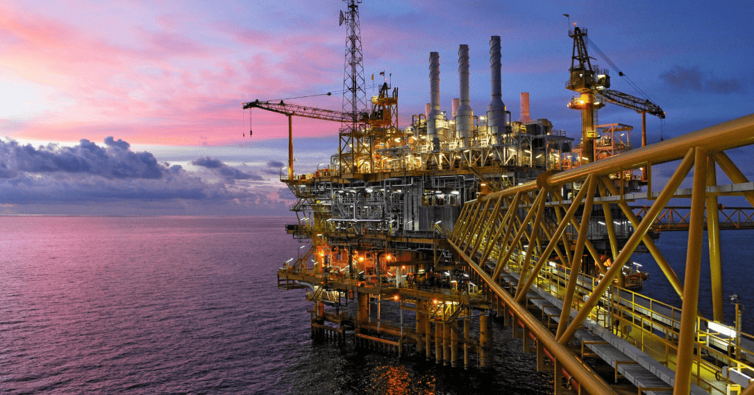 Commodities drift lower amid dollar strength, rising inventories and oil supply concerns