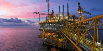 Commodities drift lower amid dollar strength, rising inventories and oil supply concerns