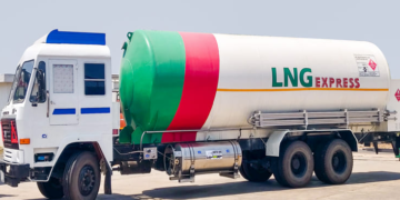 Which pre-crisis African LNG projects could provide critical supply for Europe