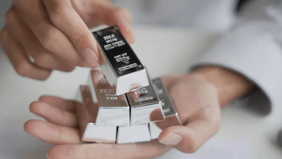 Flash crash: Silver drops from $96 to $81