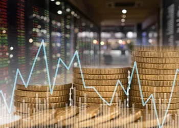 Commodities outlook: Gold up, oil under pressure