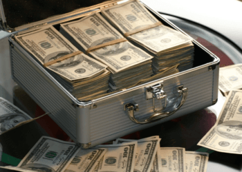 Precious metals under pressure as stronger dollar, profit-taking weigh on markets