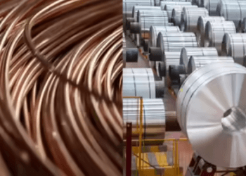 Commodity report: Gold declines as geopolitical risks lift oil and support base metals