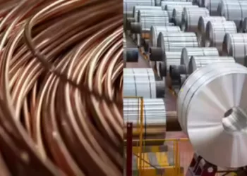 Commodity report: Gold declines as geopolitical risks lift oil and support base metals
