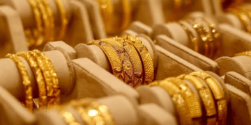 Indians hold on to gold as prices rise