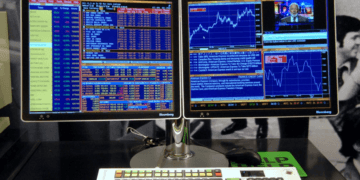 Bloomberg launches stablecoin dashboard on terminal with Allium onchain data