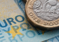 Euro remains under pressure as energy shock and strong dollar weigh on EUR/USD